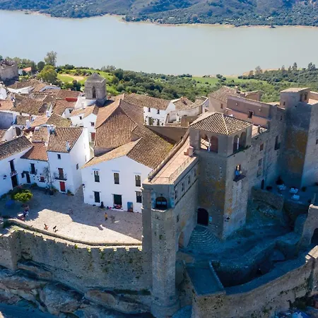 Pueblo Y Mar *